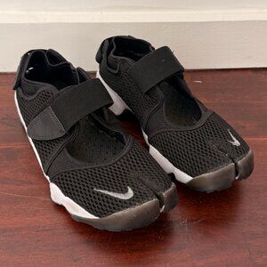Nike Air Rift Breathe - white + black / womens 10